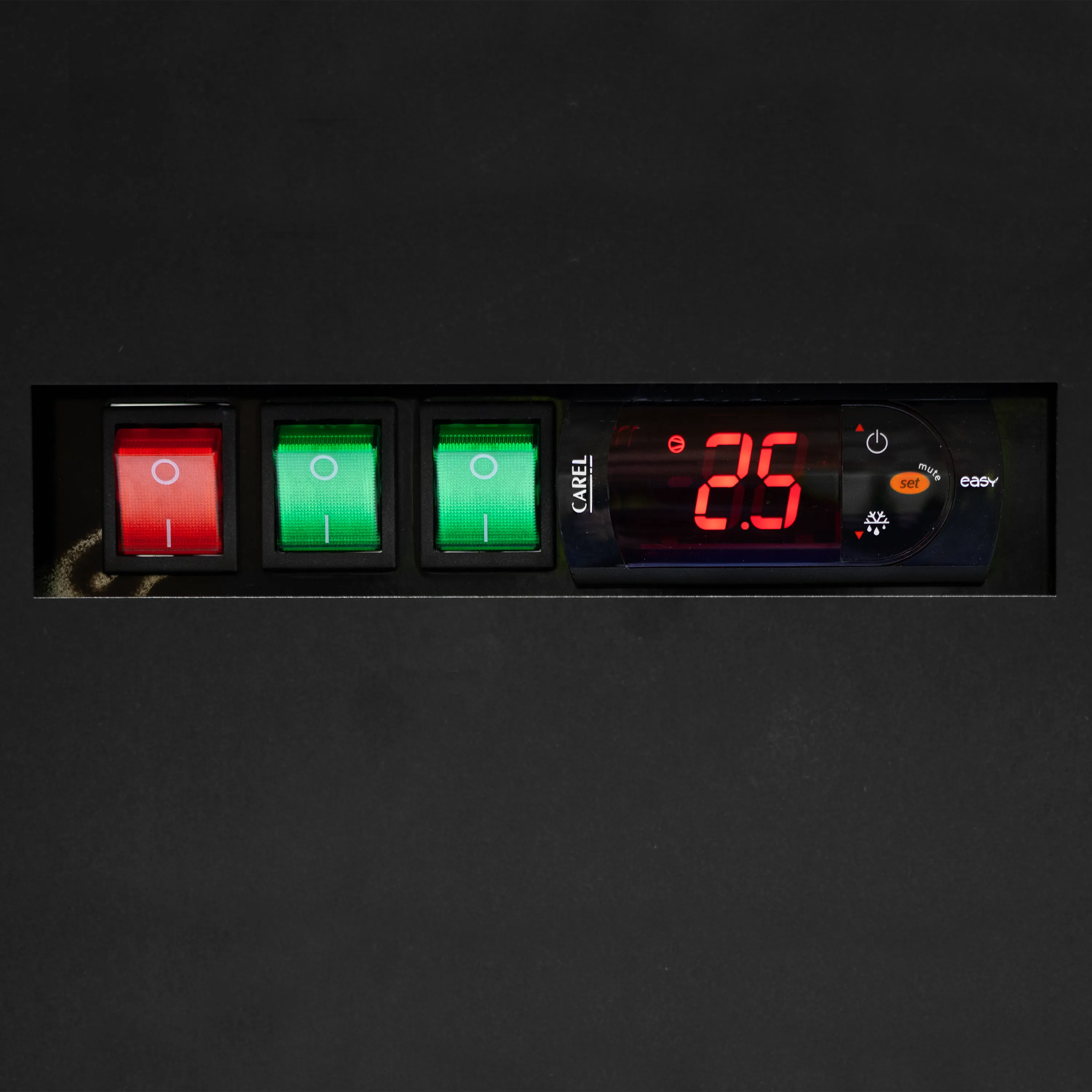 Chladicí vitrína Tefcold PC 2500 B, přístěnná, kř. dveře
